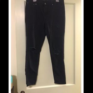 Black skinny jeans distressed